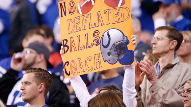 deflategate-shouldergate-history-scandals.jpg